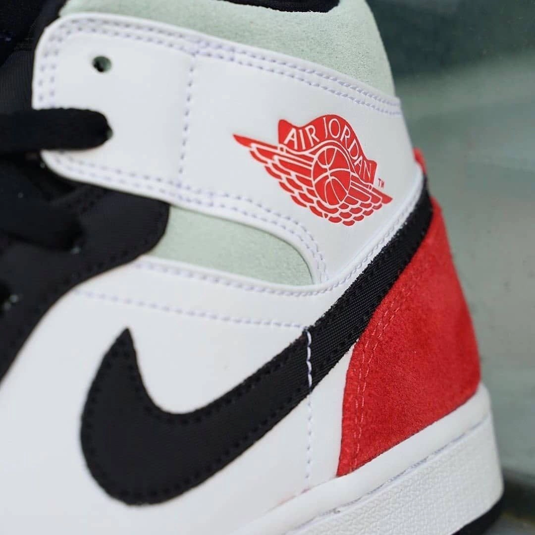 Air Jordan 1 Mid SE Union Black Toe фото
