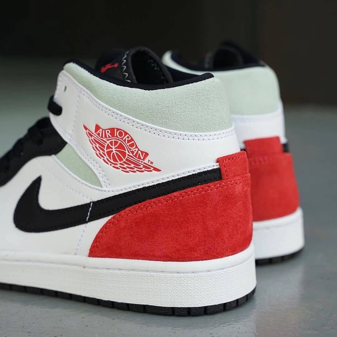 Air Jordan 1 Mid SE Union Black Toe фото