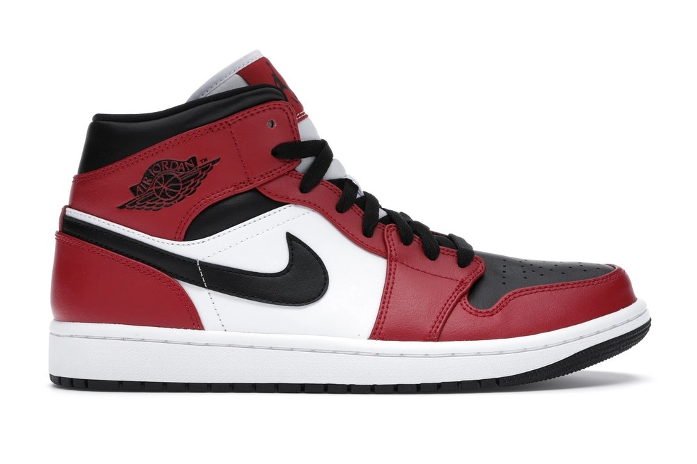 Air Jordan 1 Mid 'Chicago Black Toe' (2020) фото