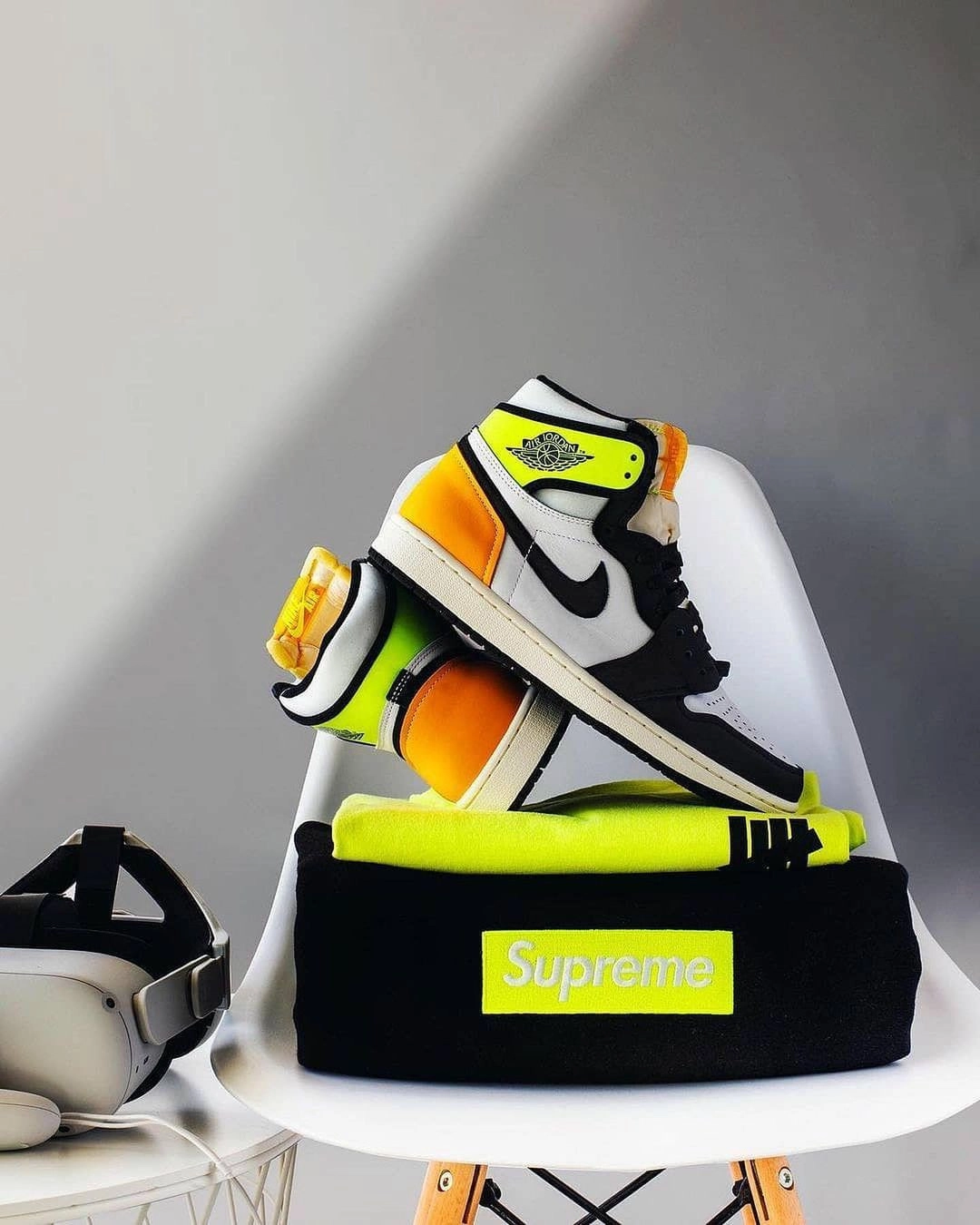 Air Jordan 1 High Volt University Gold (2021) фото