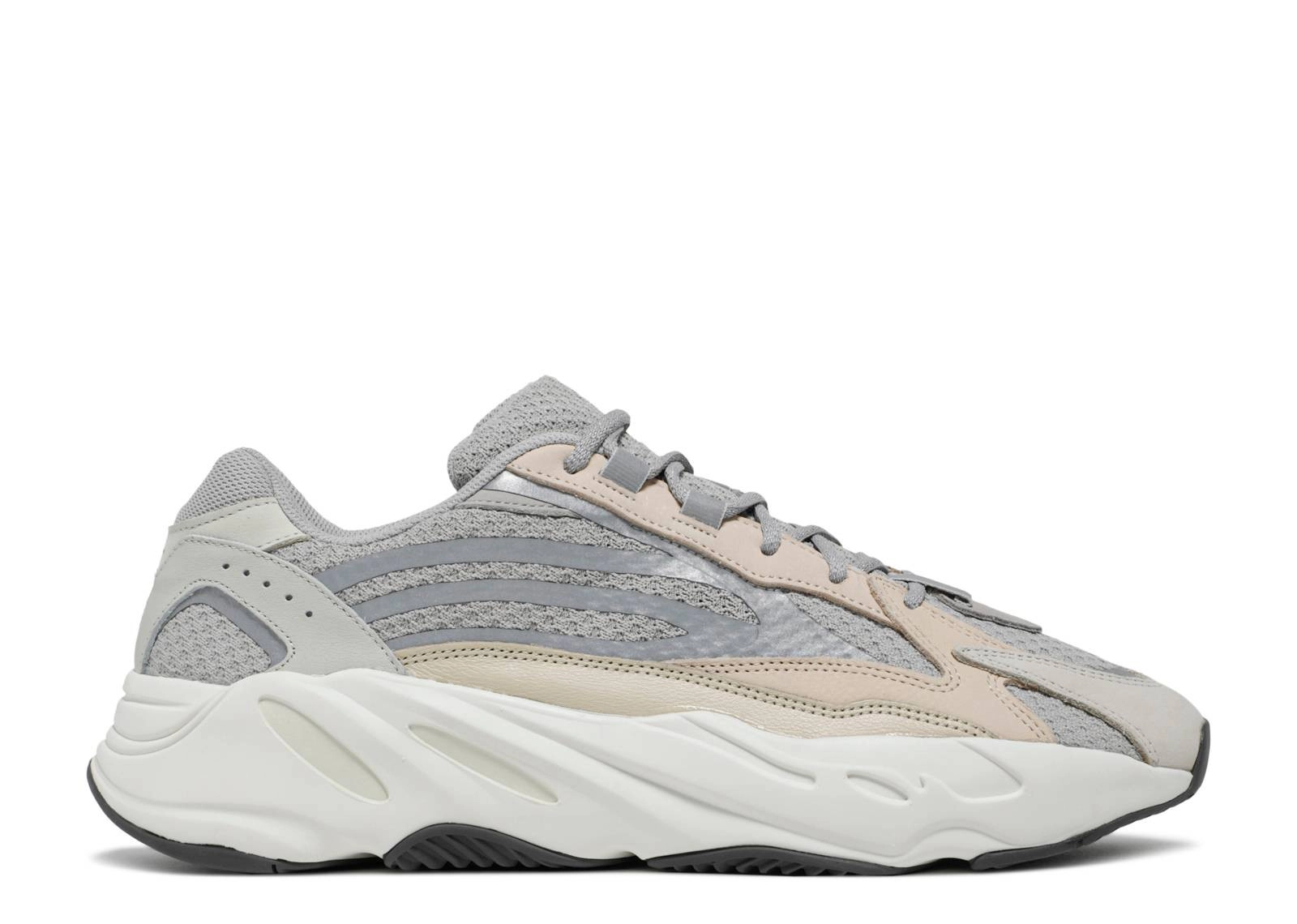 Yeezy Boost 700 V2 Cream (2021) фото