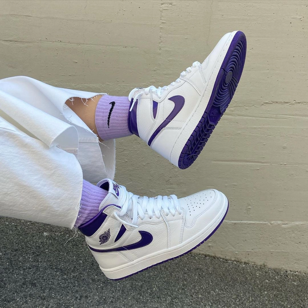 Air Jordan 1 High Wmns OG Court Purple фото