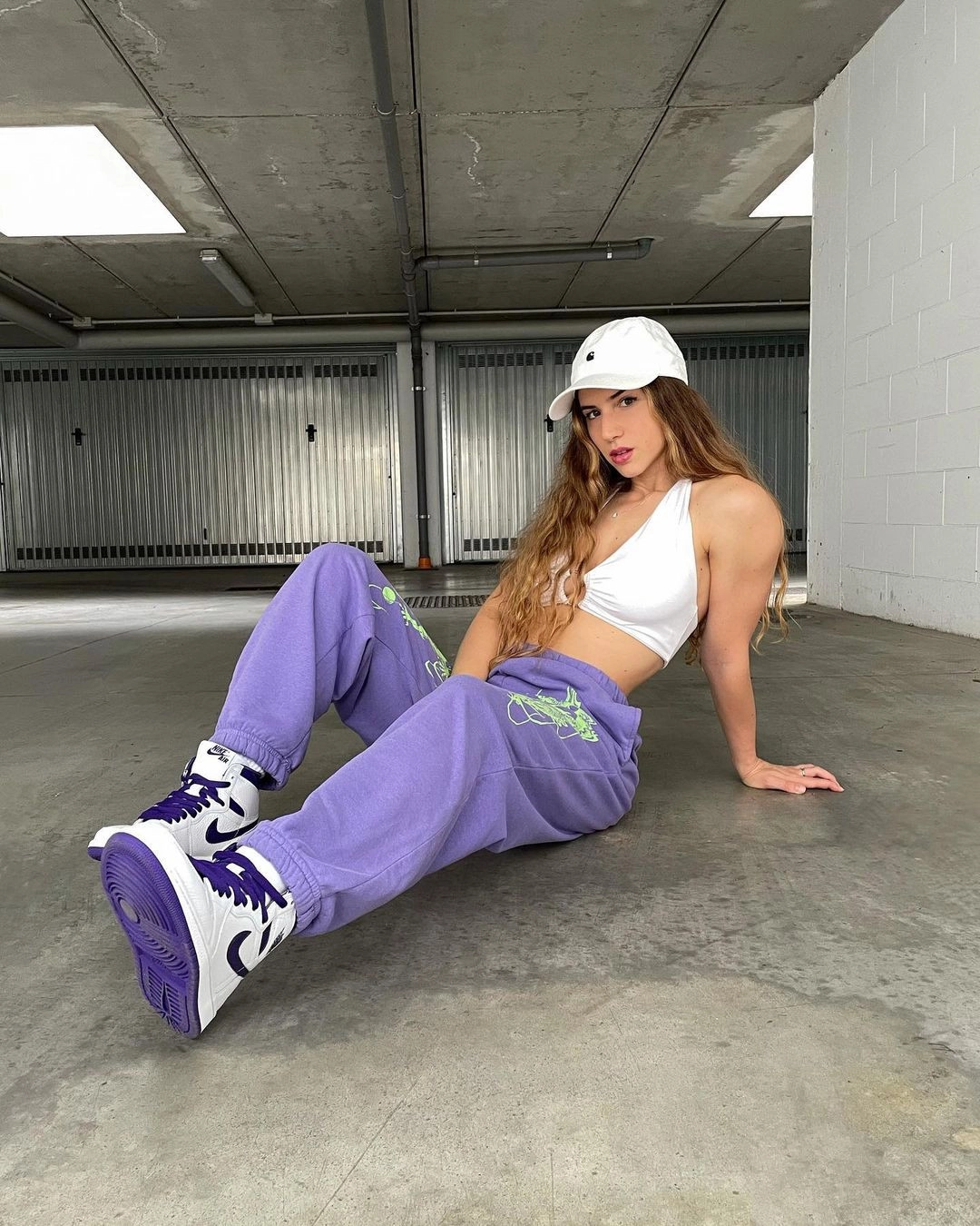 Air Jordan 1 High Wmns OG Court Purple фото