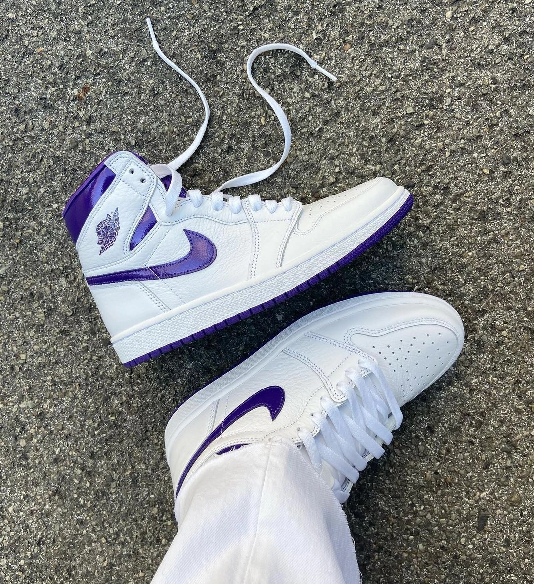 Air Jordan 1 High Wmns OG Court Purple фото
