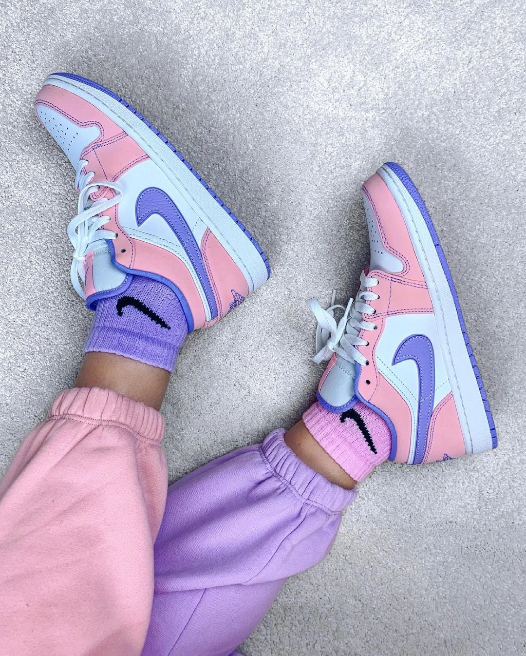 Air Jordan 1 Low SE Arctic Punch (2021) фото