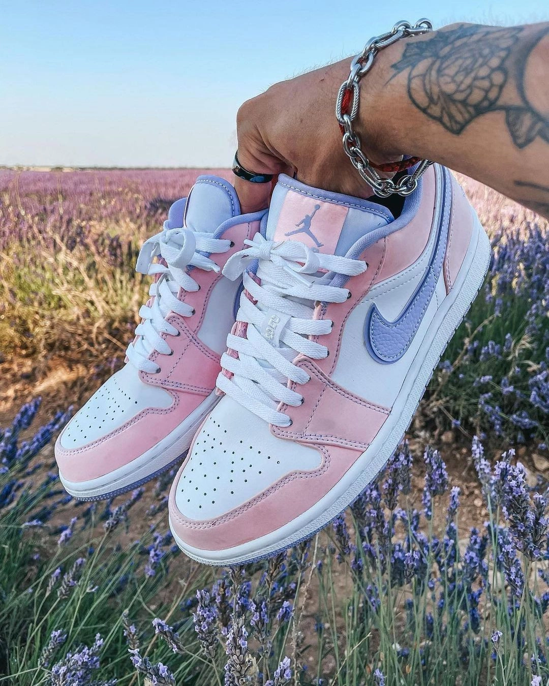 Air Jordan 1 Low SE Arctic Punch (2021) фото