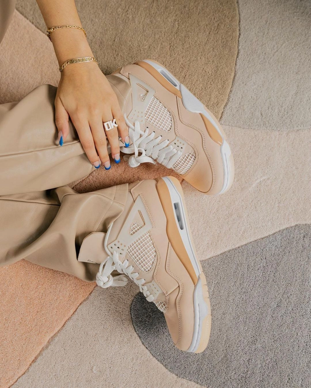 Air Jordan 4 Wmns  Shimmer фото