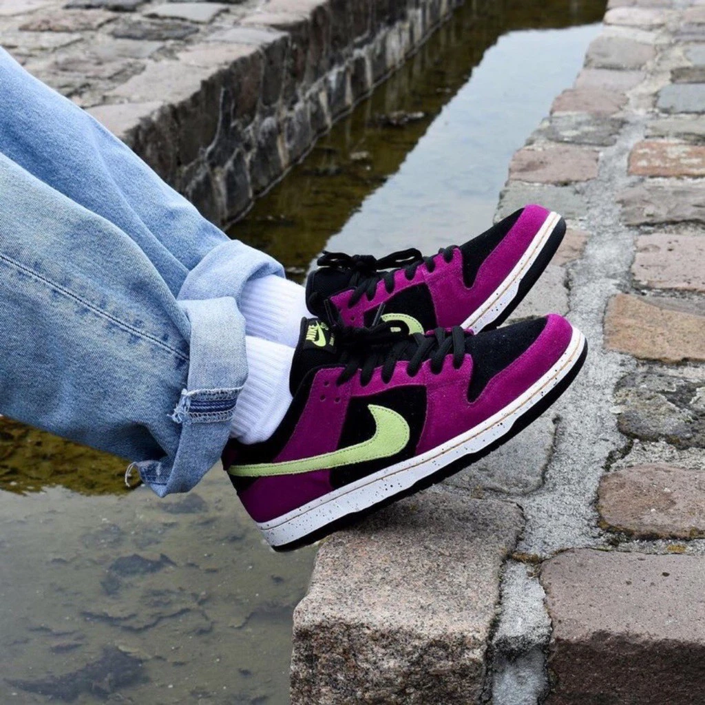 Dunk Low Pro SB Red Plum фото