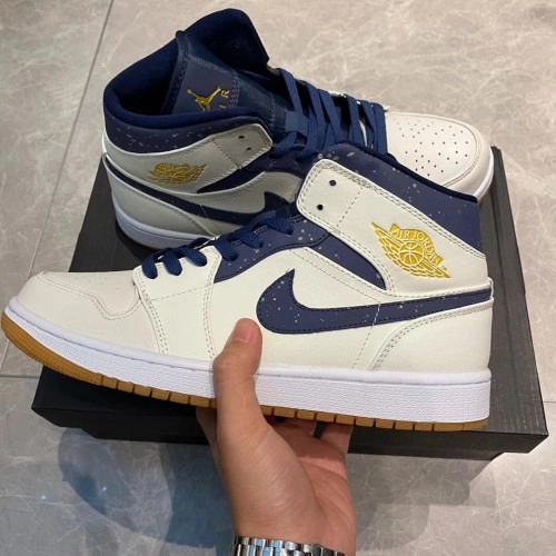 Купить кроссовки Air Jordan Air Jordan Mid белого цвета в