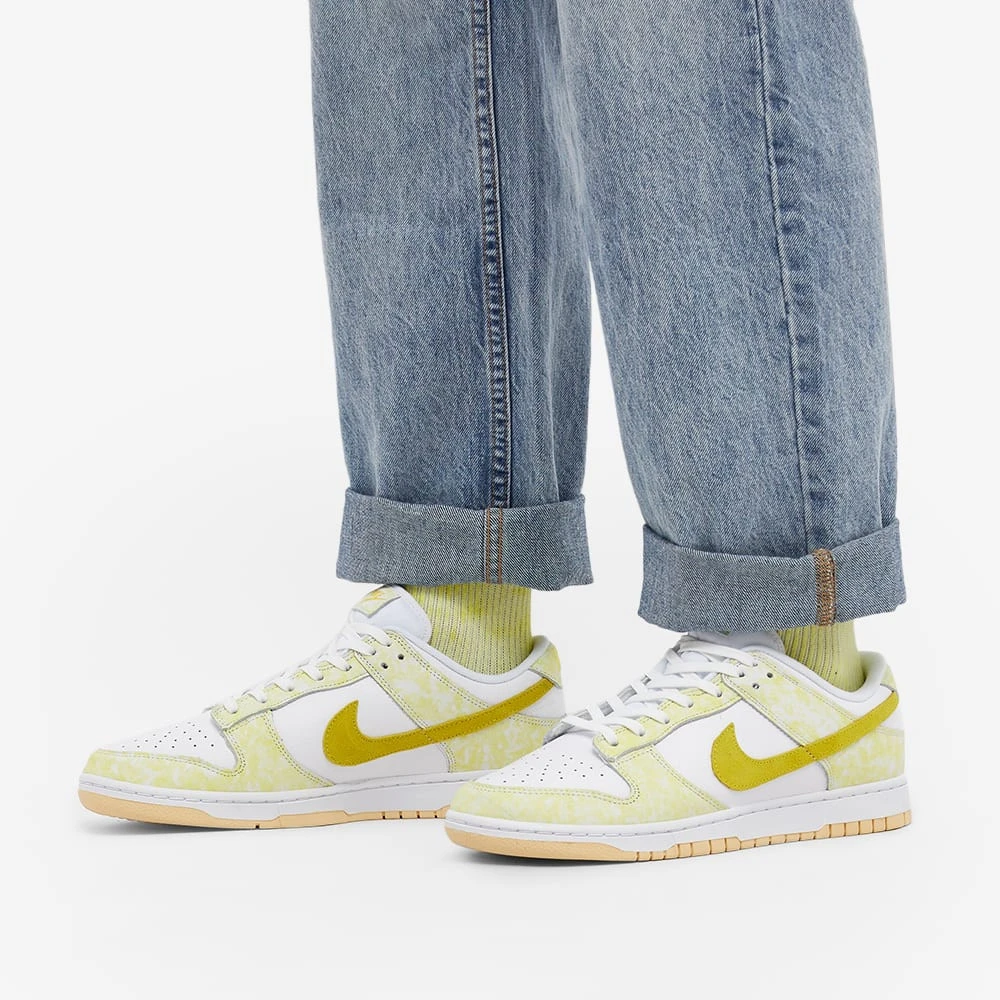 Dunk Low Wmns  OG Yellow Strike фото