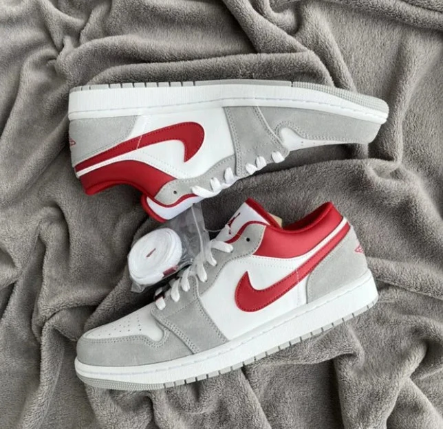 Air Jordan 1 Low Light Smoke Grey Gym Red фото