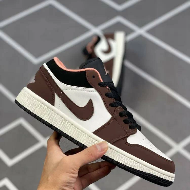 Air Jordan 1 Low Mocha фото