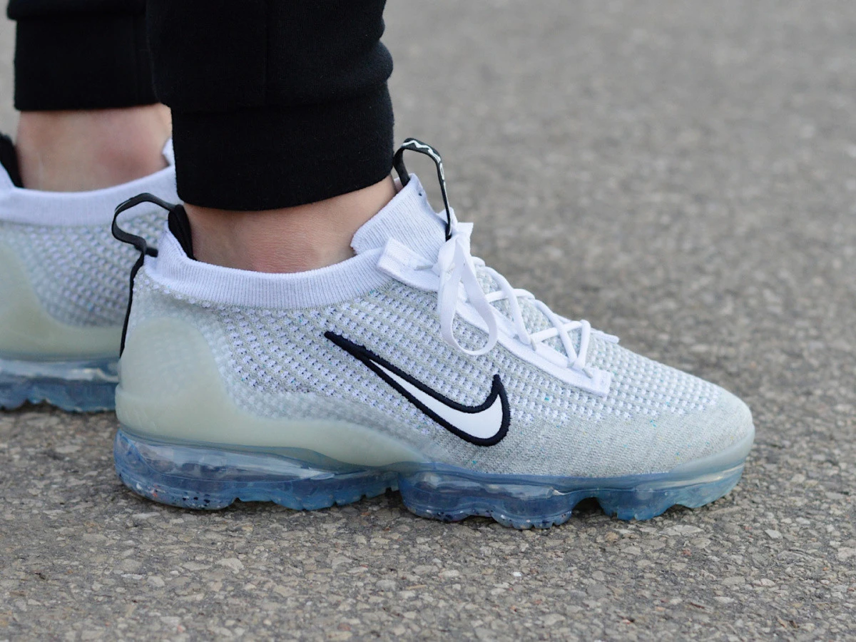 Air Vapor Max Air VaporMax Flyknit 2021 Monochrome фото