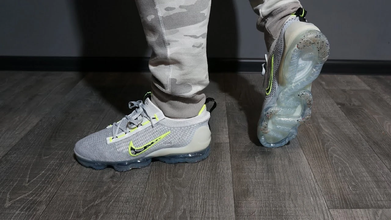 Air Vapor Max Air VaporMax Flyknit 2021 Grey Light Liquid Lime фото