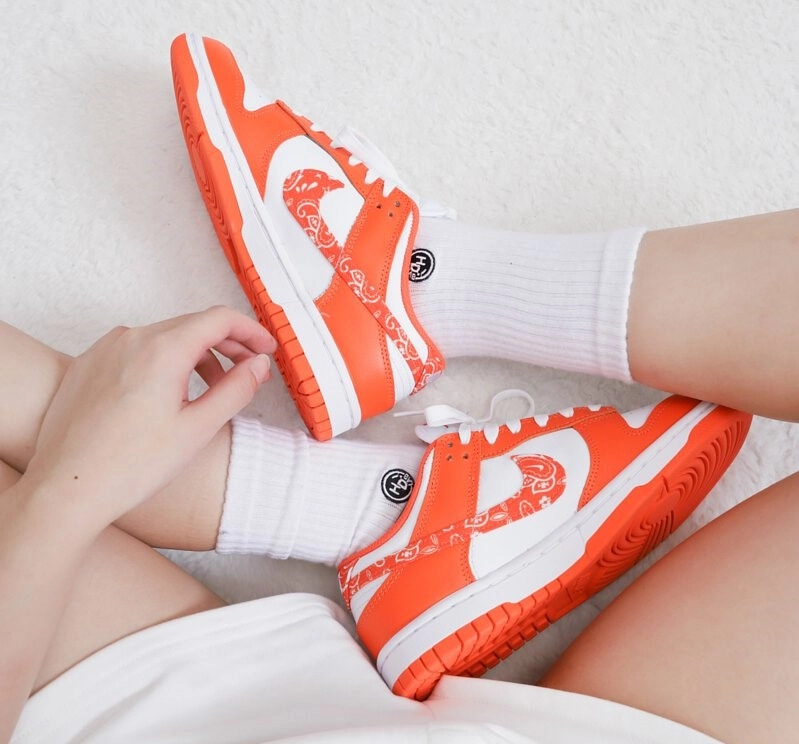 Dunk Low Wmns Orange Paisley фото