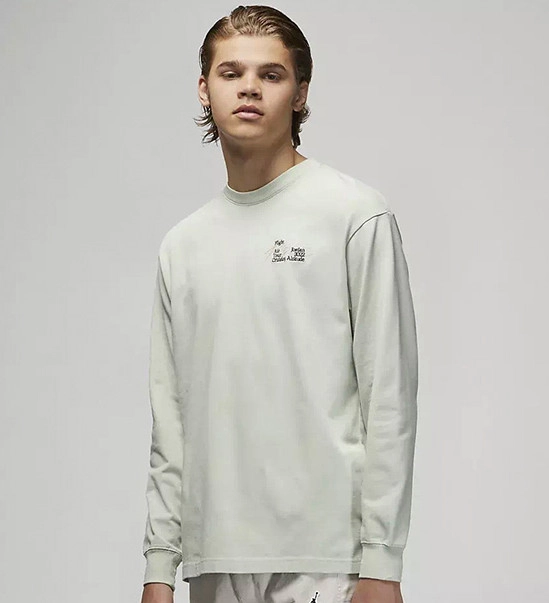 Long Sleeve Tee Flight Tour