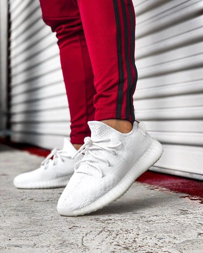 Yeezy Boost 350 V2 Cream White (2019) фото