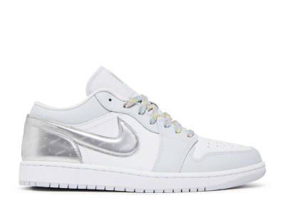 Nike air jordan low hotsell all white