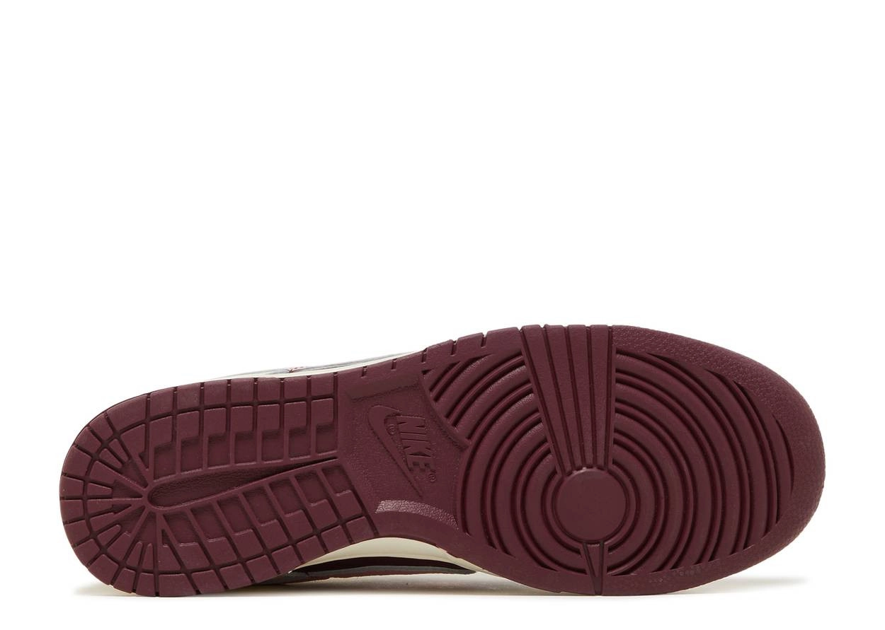 Dunk Low Premium Valentines Day фото