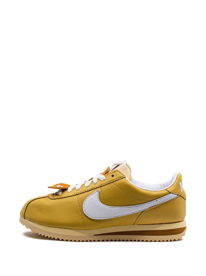 Nike cortez gold on sale