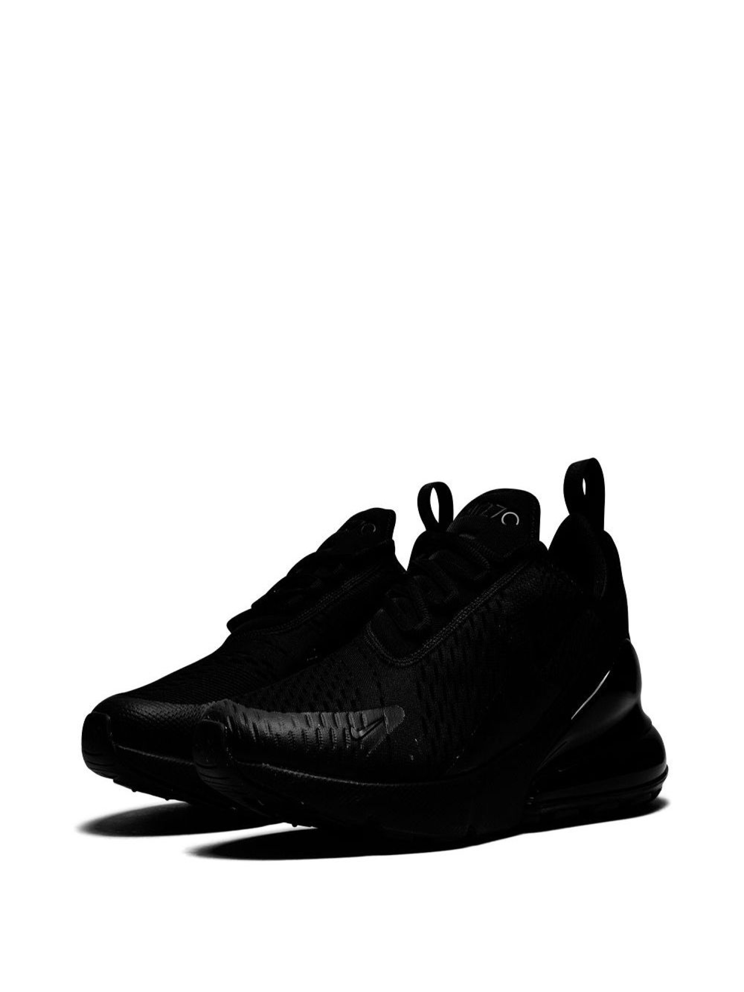 Air 270 triple black hotsell