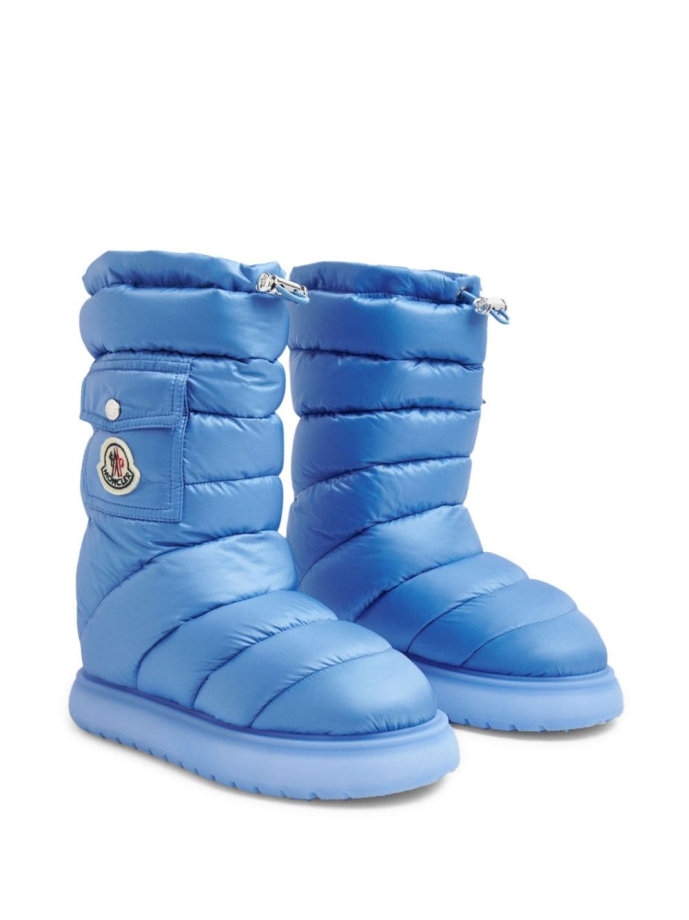 Padded snow clearance boots