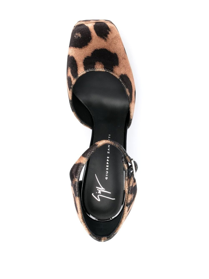 Leopard print deals platform pumps