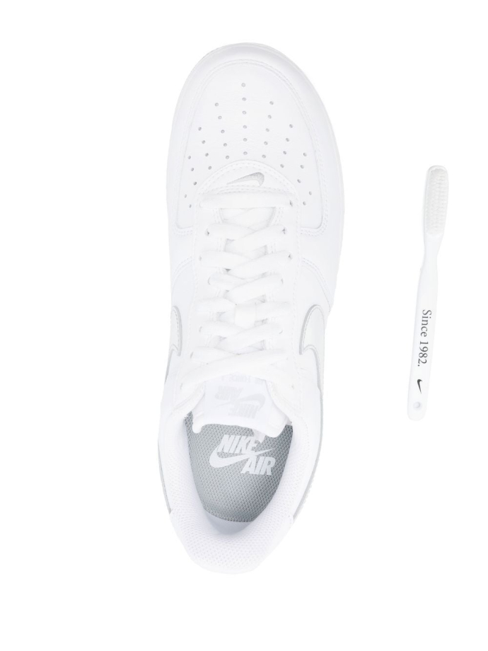 Nike air force silver swoosh best sale