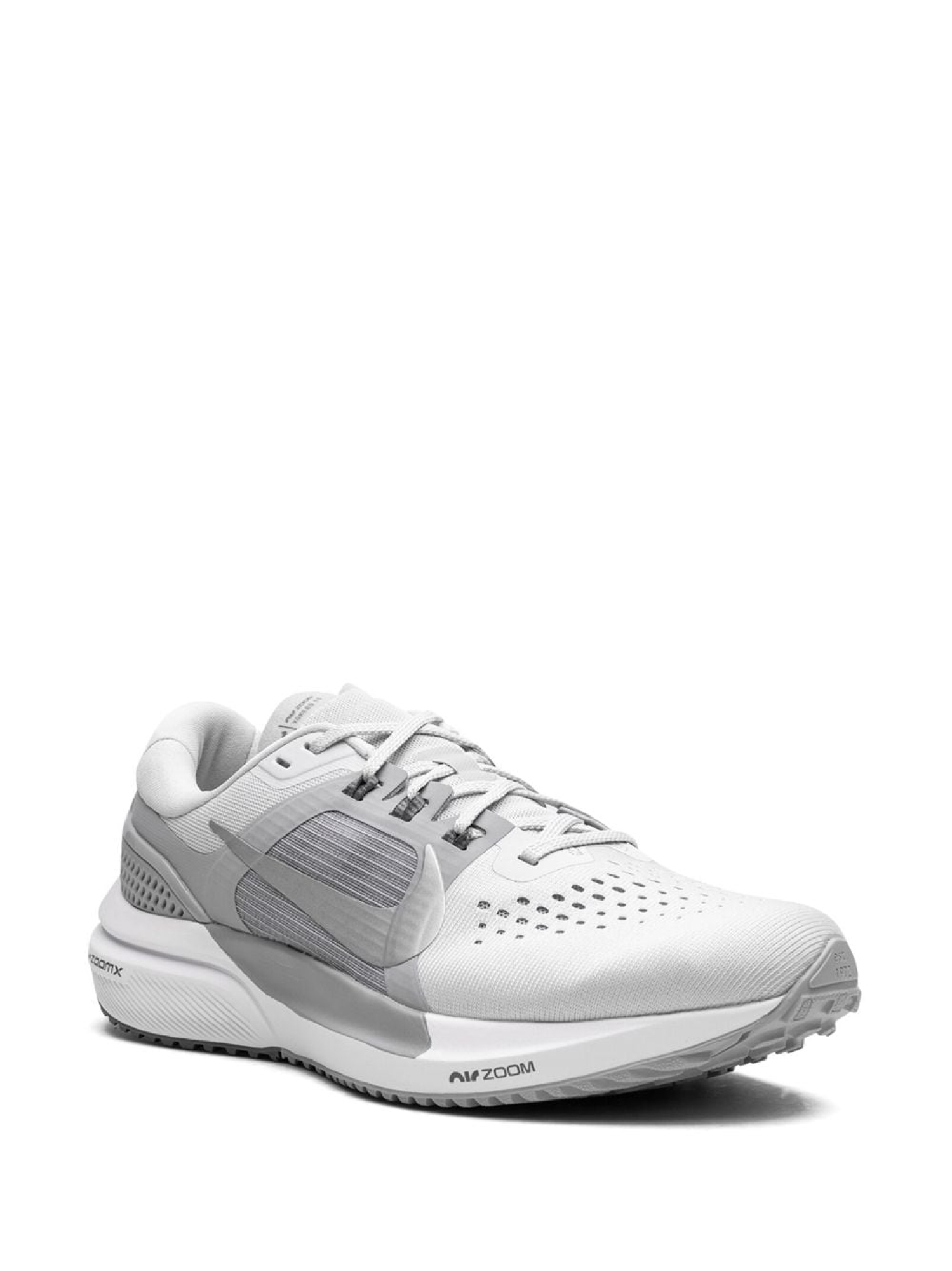 Nike air zoom vomero 15 hotsell