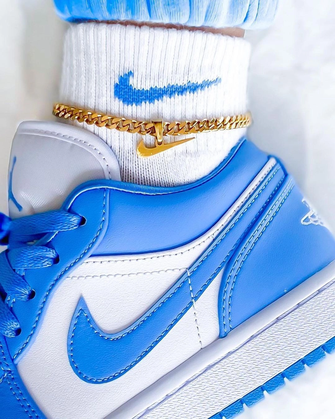 Air Jordan 1 Low UNC (2020) фото