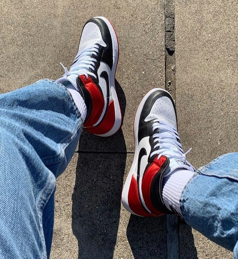 Air Jordan 1 High Womens Nike AJ I 1 Retro High 'Satin Black Toe' (2019) фото